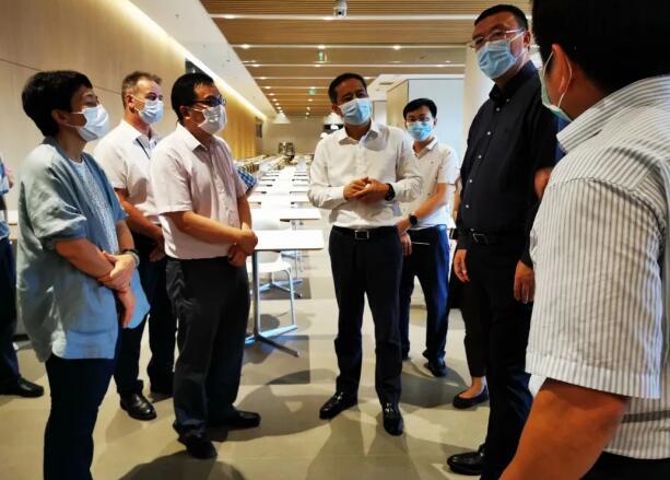 區(qū)領(lǐng)導(dǎo)調(diào)研深圳會(huì)展中心復(fù)工復(fù)產(chǎn)情況 區(qū)領(lǐng)導(dǎo)調(diào)研深圳會(huì)展中心復(fù)工復(fù)產(chǎn)情況