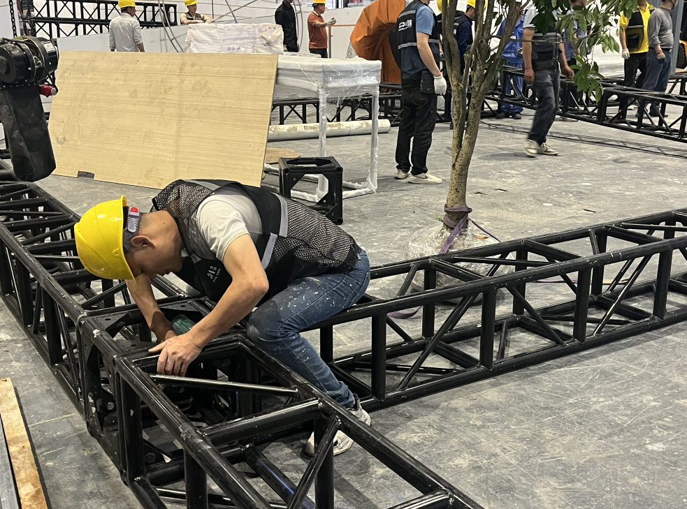 如何預防展臺坍塌?專業(yè)展覽展會搭建公司為您提供建議 如何預防展臺坍塌?專業(yè)展覽展會搭建公司為您提供建議